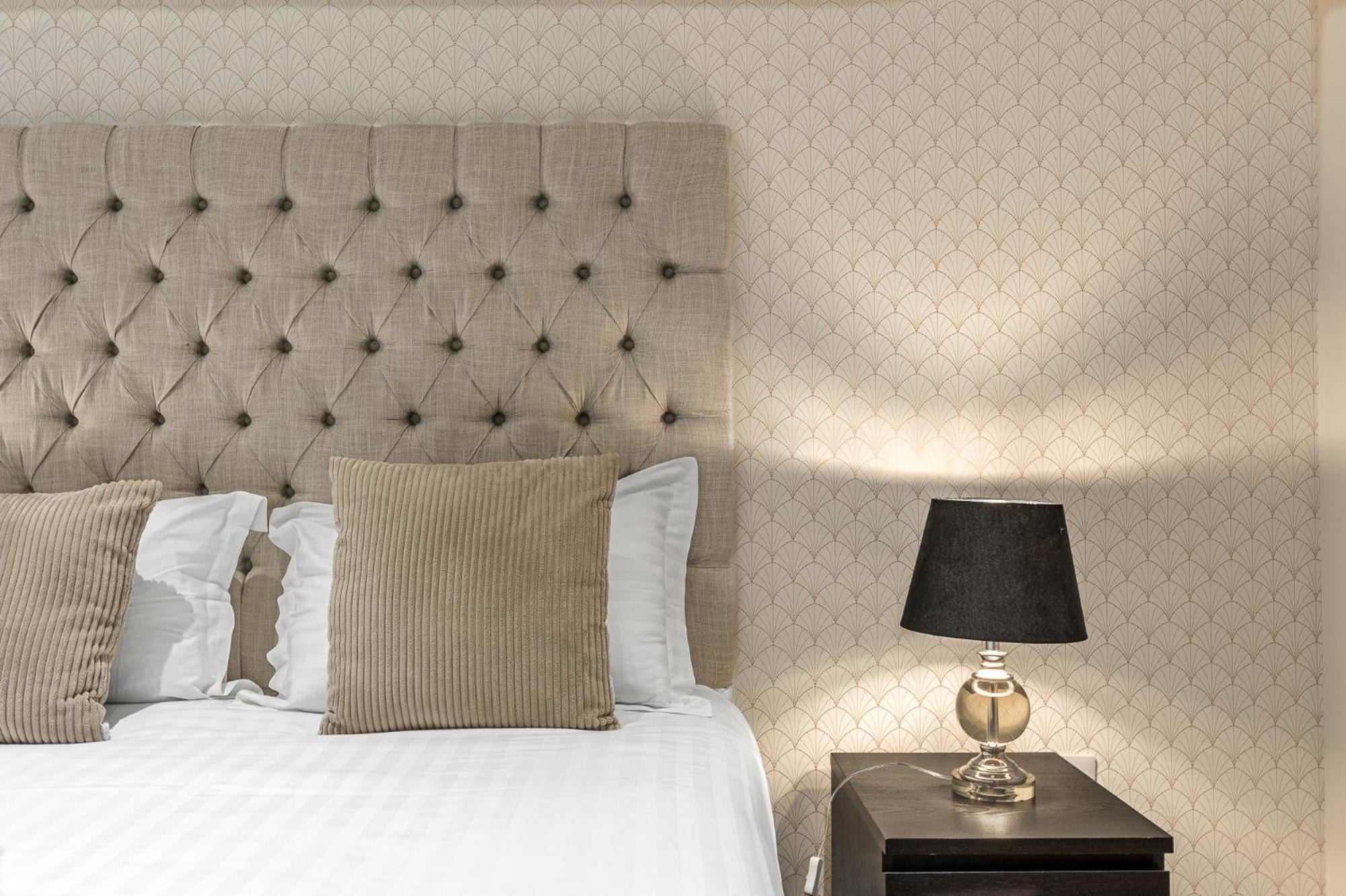 Abbey Apartments Modern Aparthotel For Tourists & Professionals Barrow-in-Furness Oda fotoğraf